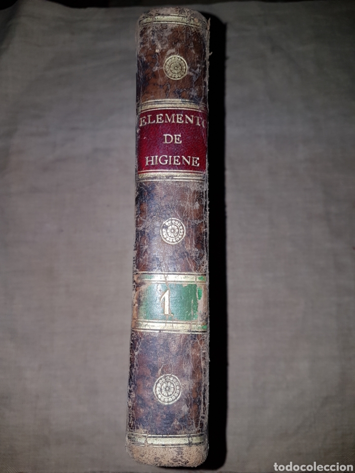 Libros antiguos: Antiguo libro elementos de higiene - Foto 1