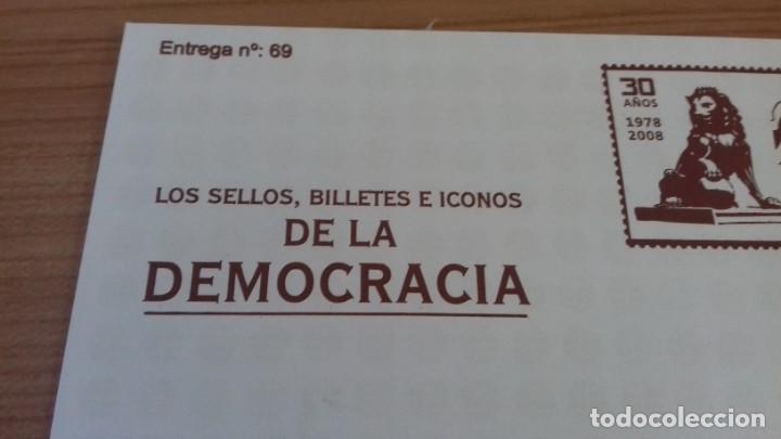 Libros antiguos: Libro de sellos, billetes e iconos de la democracia completo - Foto 5