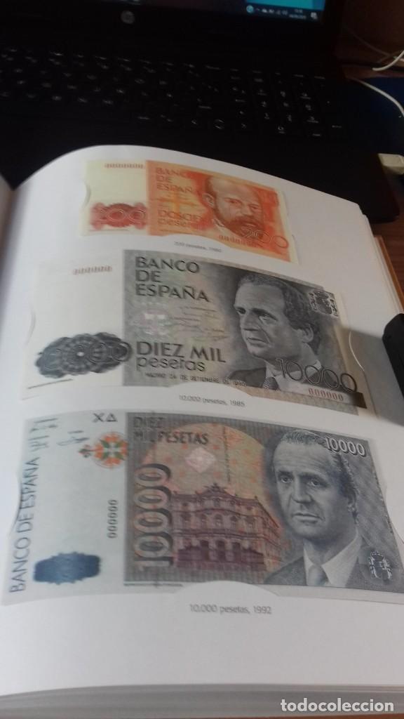 Libros antiguos: Libro de sellos, billetes e iconos de la democracia completo - Foto 20