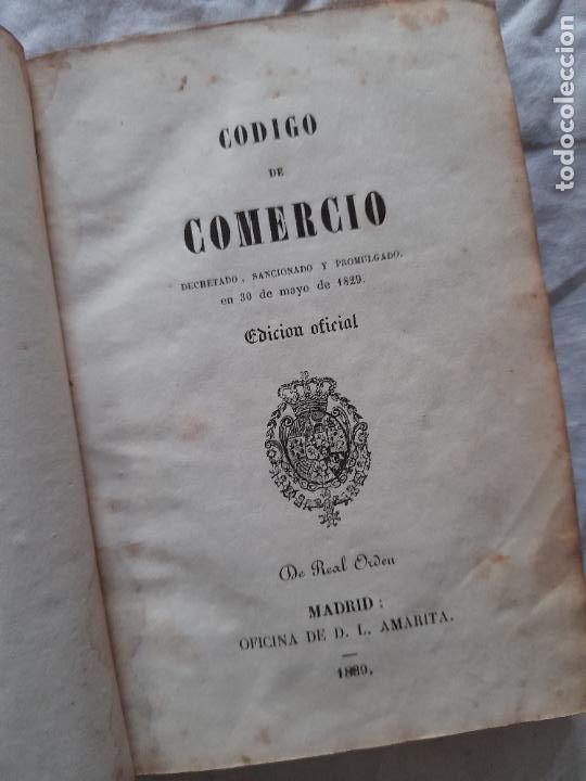 Libros antiguos: Antiguo libro C&Oacute;DIGO DE COMERCIO, edici&oacute;n oficial 1829 - Foto 1