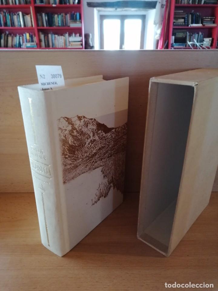 Libros antiguos: MICHENER, James A. - ALASKA - Foto 3