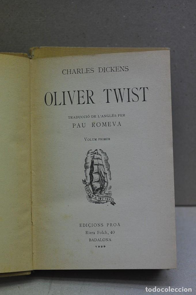 Libros antiguos: Oliver Twist. Dickens. Proa 1929. Catal&aacute;n - Foto 2