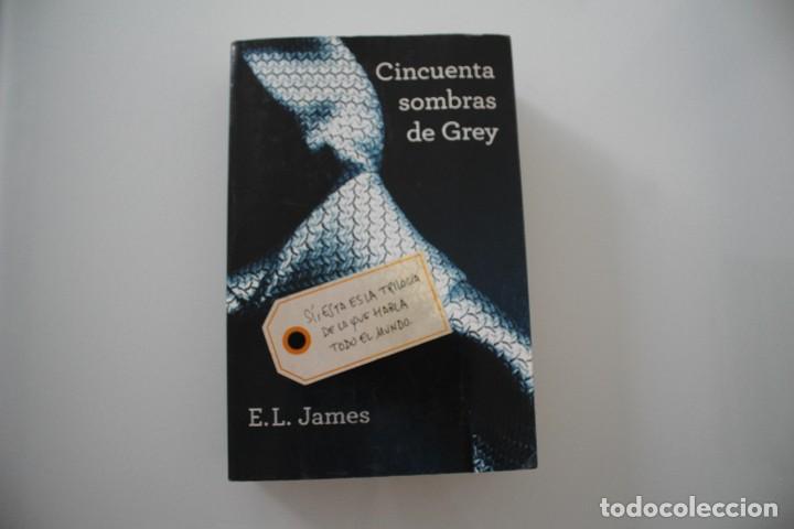 Libros antiguos: CINCUENTA SOMBRAS DE GREY - Foto 1