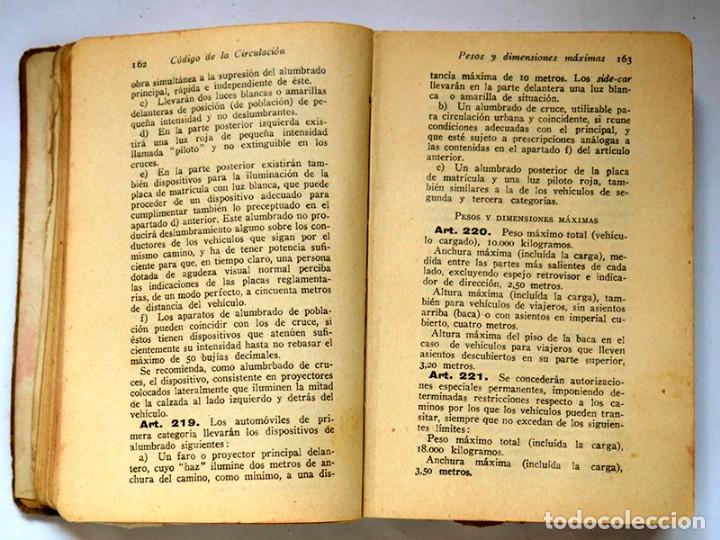 Libros antiguos: C&oacute;digo de la circulaci&oacute;n de 1934 y anexos complementarios - Foto 2