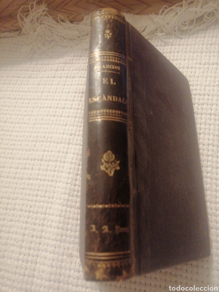 Libros antiguos: El Esc&aacute;ndalo. Novela 1880 - Foto 1