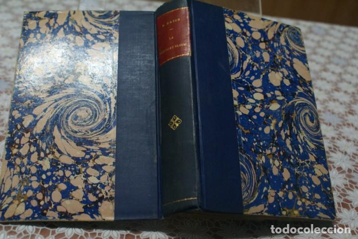Libros antiguos: LA SARGELLE BLEUE ANTIGUO - Foto 1