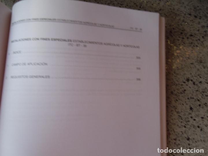 Libros antiguos: REGLAMENTO ELECTROT&Eacute;CNICO PARA BAJA TENSION E INSTRUCCIONES TECNICAS COMPLEMENTARIAS - Foto 2