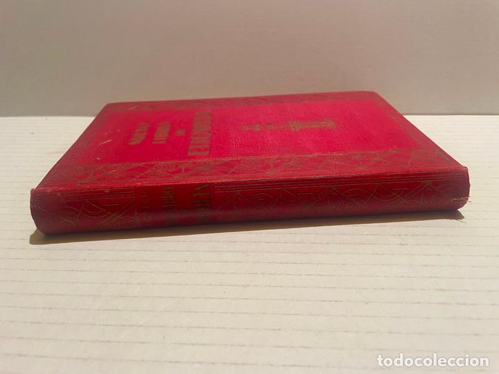 Libros antiguos: LIBRO VESTIR DE ETIQUETA A&Ntilde;O 1932 - Foto 2