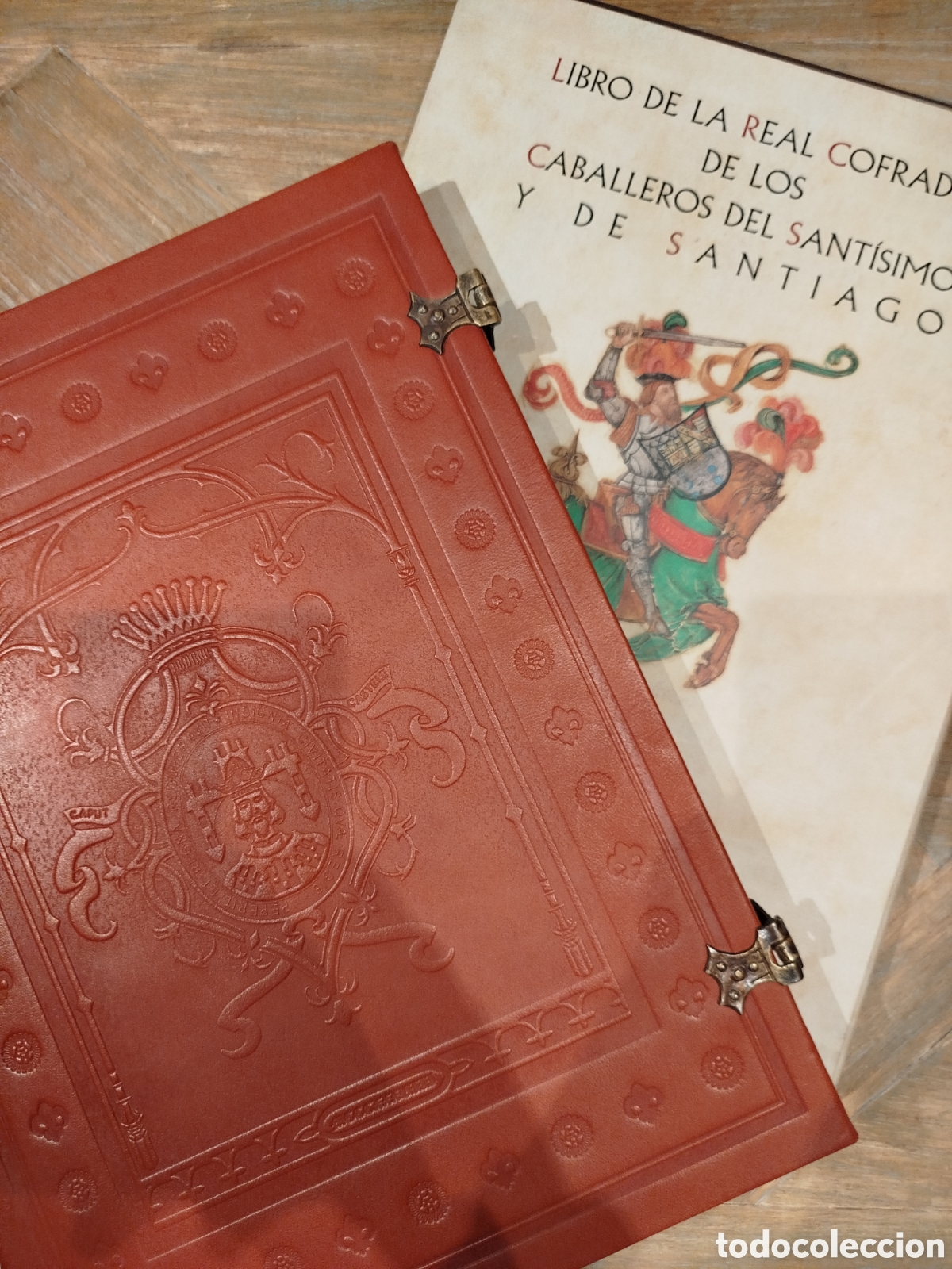 Libros antiguos: Libro de la Real Cofrad&iacute;a de los Caballeros del Sant&iacute;simo y de Santiago. Facs&iacute;mil de Silo&eacute; - Foto 3