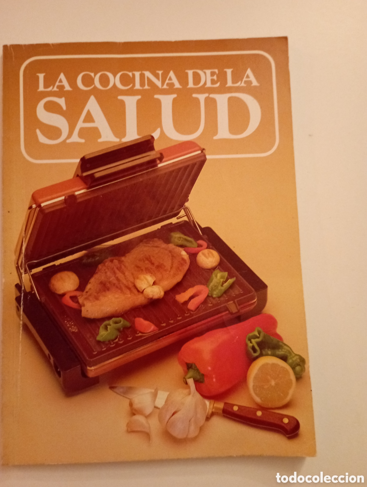 Libros antiguos: La cocina de la salud y En forma con frutas y verduras - Foto 1