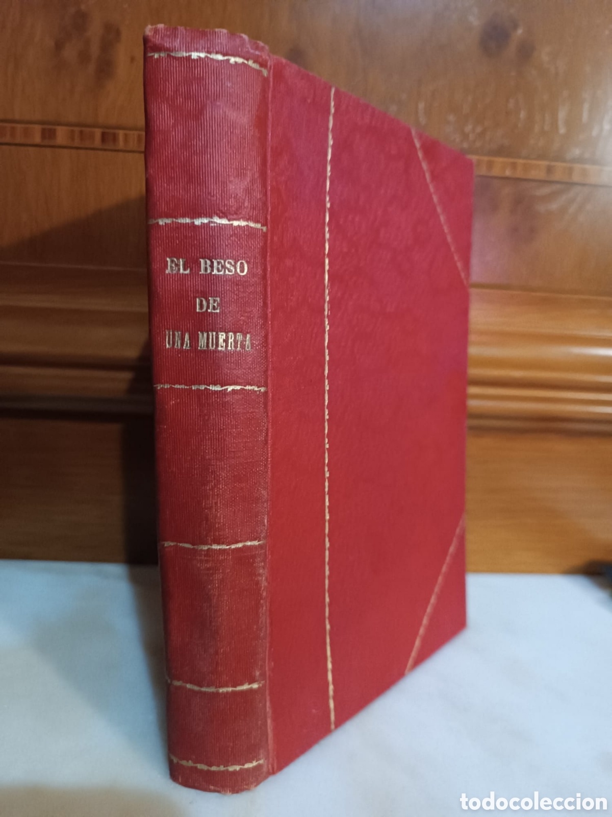 Libros antiguos: El beso de una muerta - Foto 1