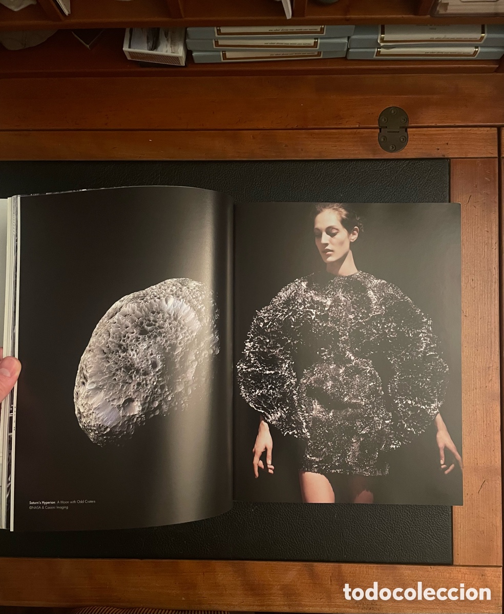 Libros antiguos: A Magazine Curated by Iris Van Herpem - Foto 9