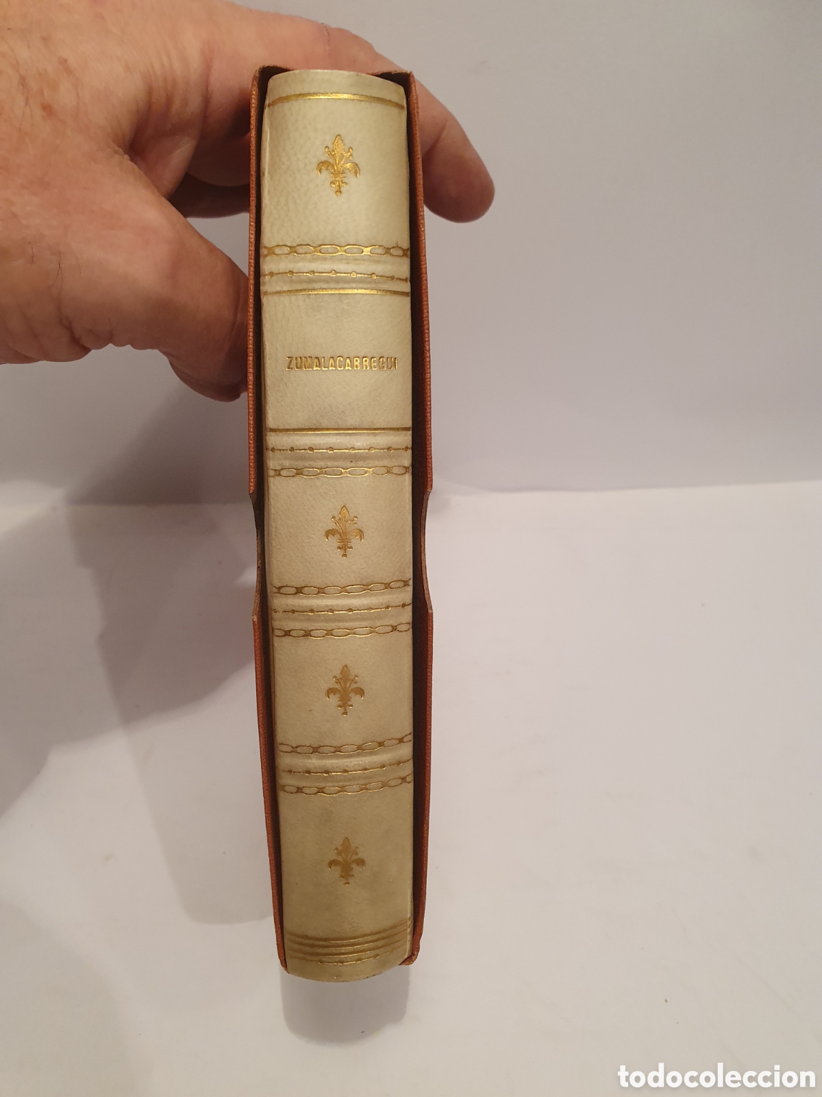 Libros antiguos: ZUMALACARREGUI. LIBRO REENCUADERNADO EN PERGAMINO. - Foto 2