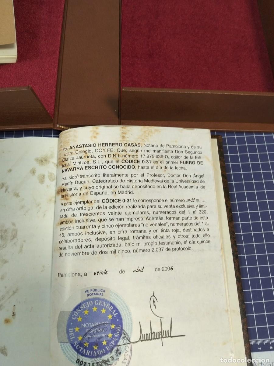 Libros antiguos: FACSIMIL PRIMERA CONSTITUCI&Oacute;N DE NAVARRA Editorial Mintzoa 2007 - - Foto 3