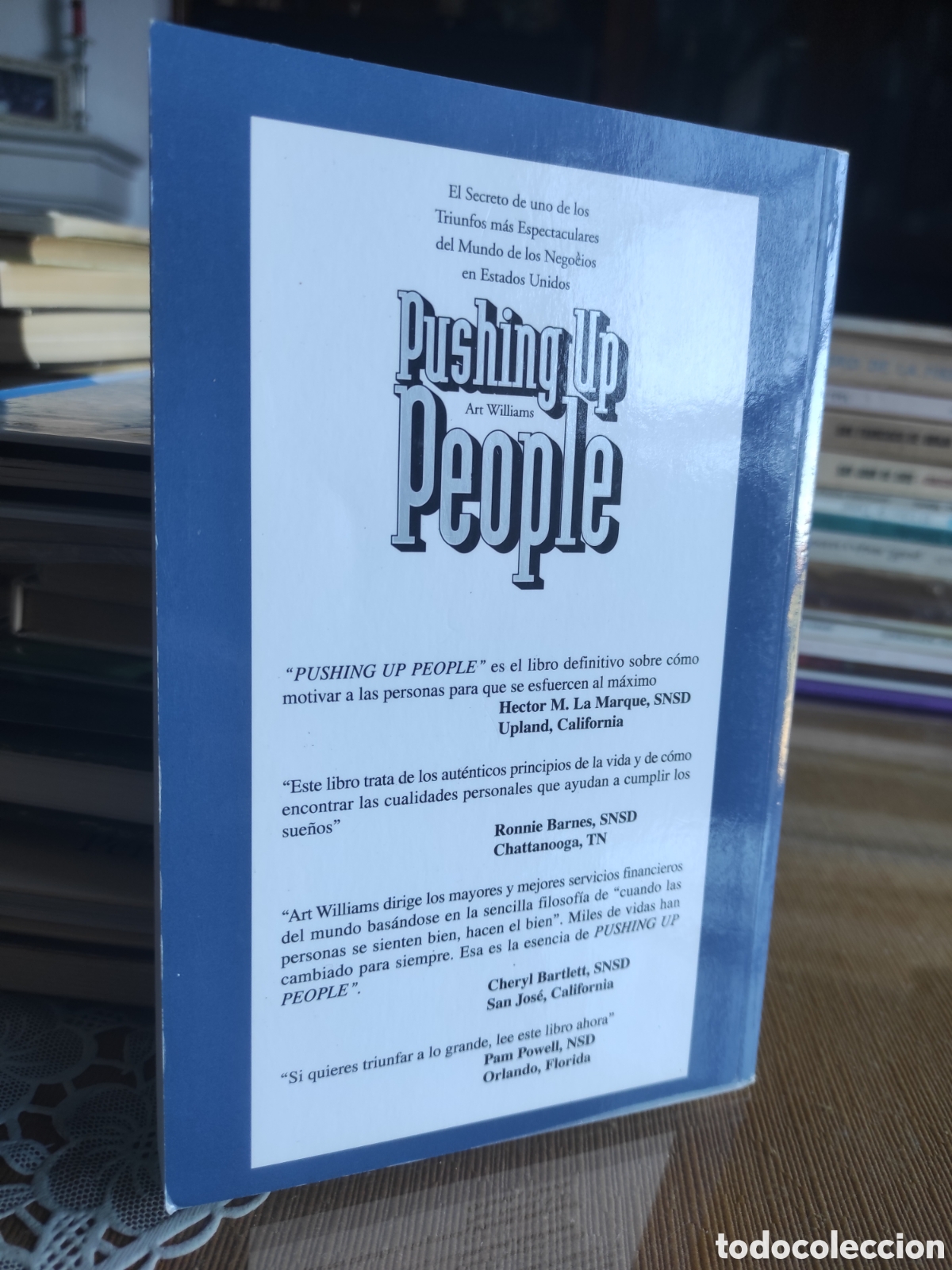 Libros antiguos: PUSHING UP PEOPLE - ART WILLIAMS 2001 - Foto 2