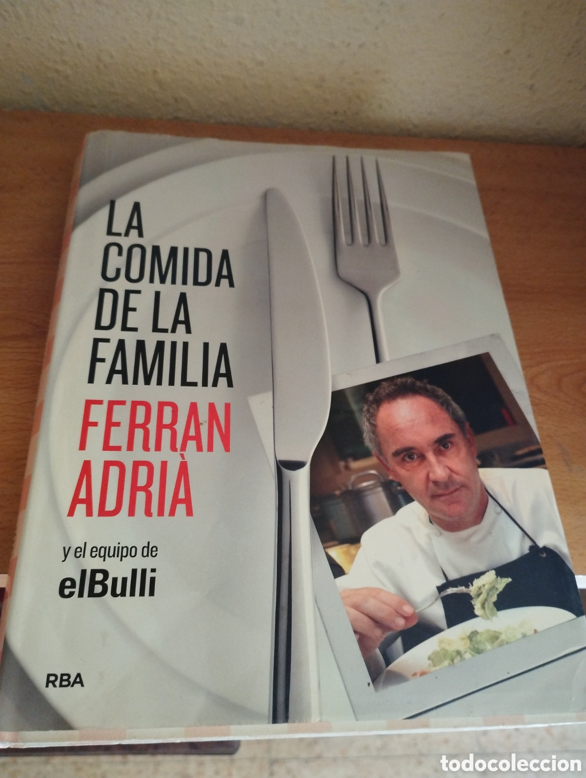 Libros antiguos: La comida de la familia . Ferran Adri&agrave;. - Foto 1