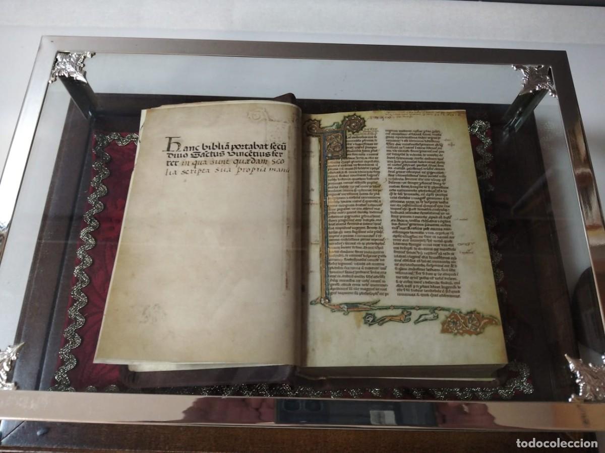 Old books: FACSIMIL BIBLIA DE SAN VICENTE FERRER - EDITORIAL SCRIPTORIUM - INCLUYE LIBRO DE ESTUDIOS