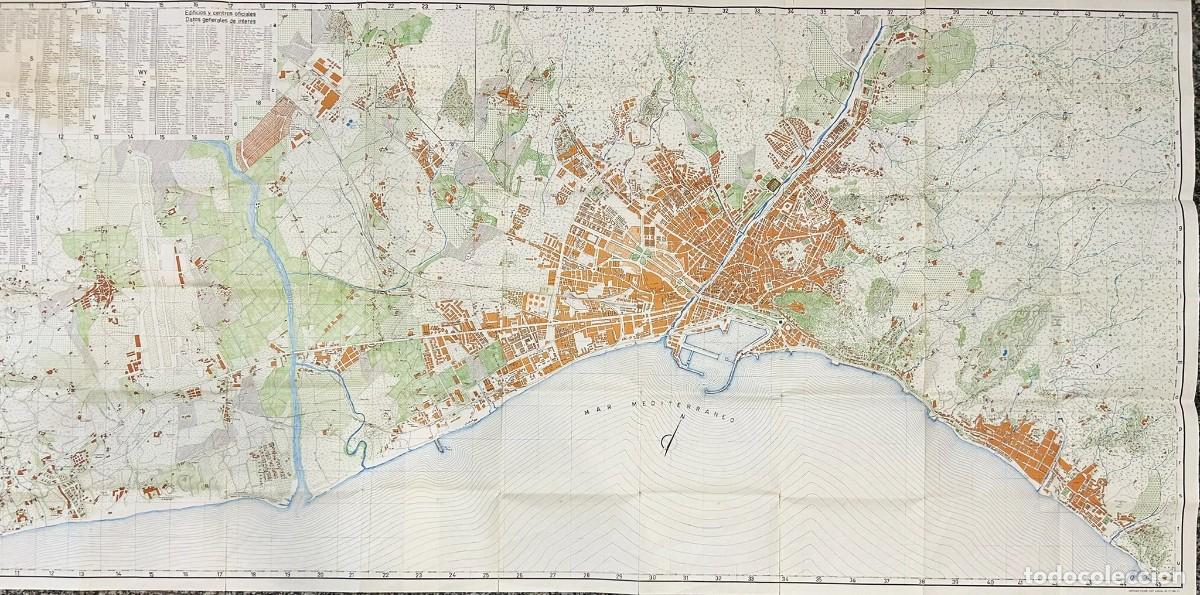 Libros antiguos: PLANO completo de la Ciudad de M&aacute;laga con las barriadas de Torremolinos, El Palo, Puerto de la...