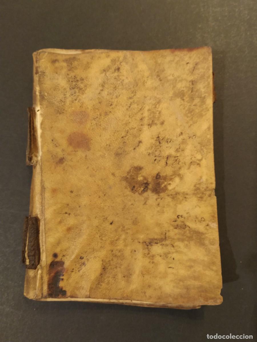Libros antiguos: LIBRO ANTIGUO CON CUBIERTAS DE PERGAMINO Y CON ALGUNAS HOJAS MANUSCRITAS -VER FOTOS