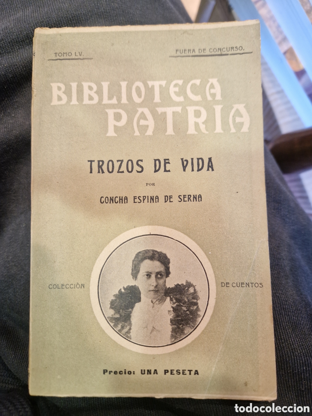 Antiquarische B&uuml;cher: ESPINA DE LA SERNA, Concha. Trozos de vida: Cuentos originales
