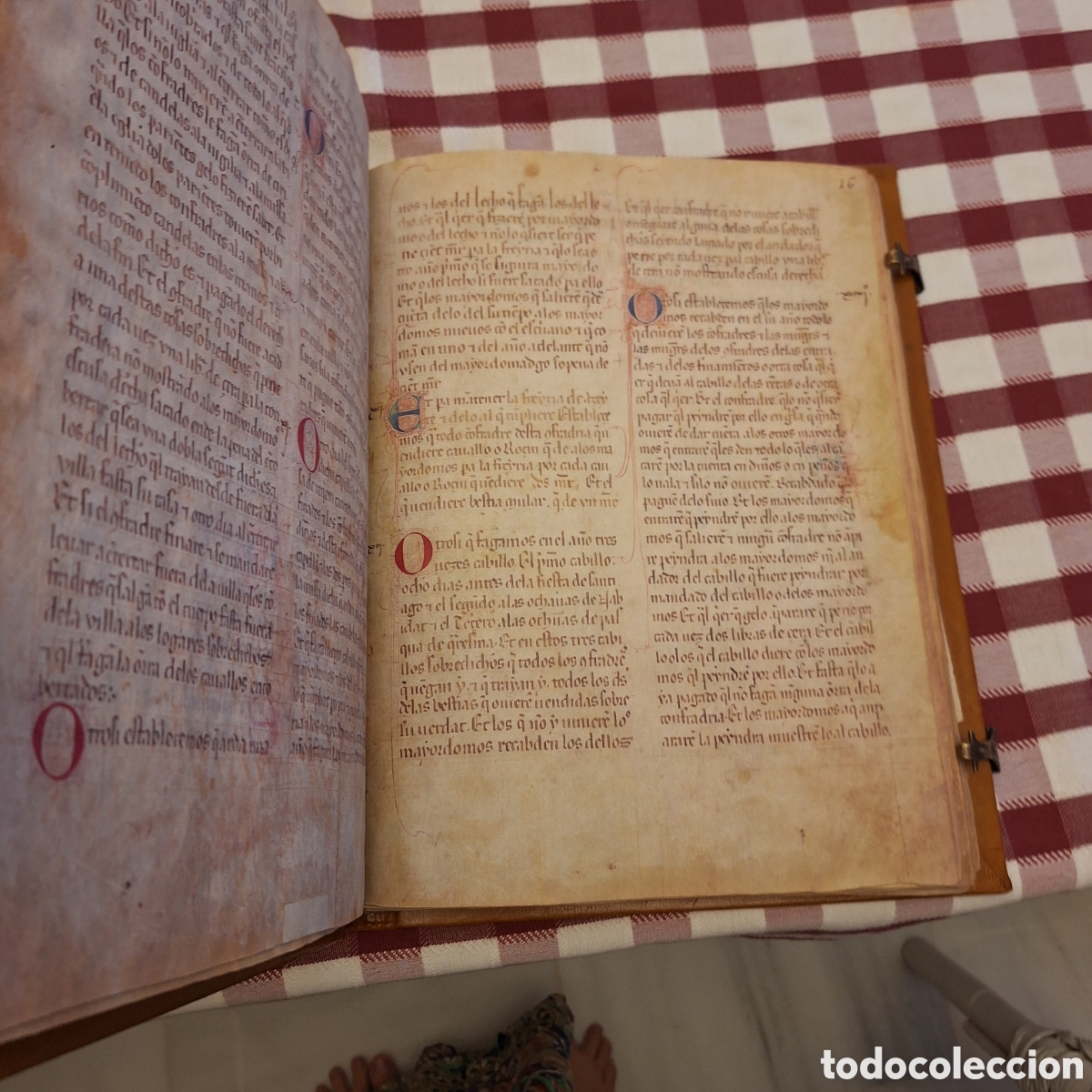Libros antiguos: facs&iacute;mil del Libro de la Real Cofrad&iacute;a de los Caballeros del Sant&iacute;simo y de Santiago - Foto 8