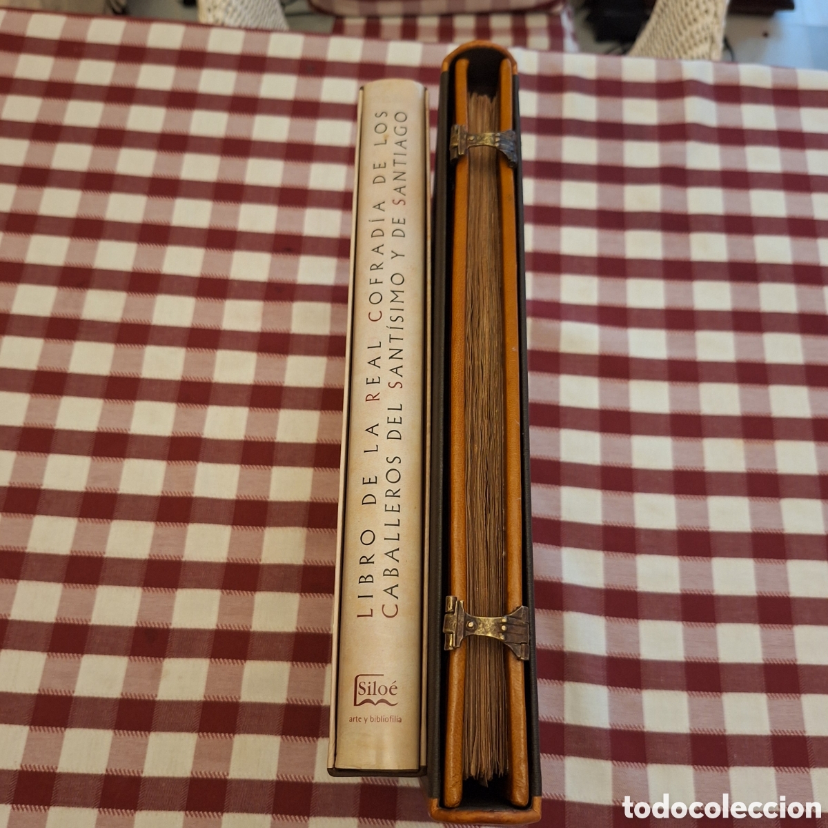 Libros antiguos: facs&iacute;mil del Libro de la Real Cofrad&iacute;a de los Caballeros del Sant&iacute;simo y de Santiago - Foto 11