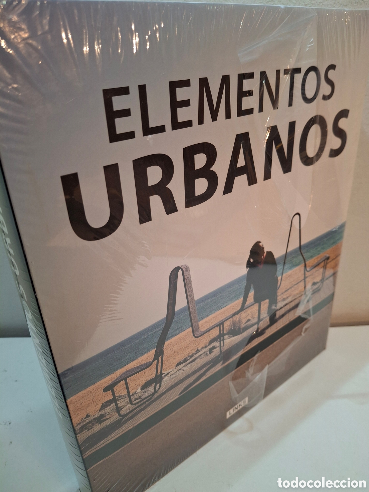 books: ELEMENTOS URBANOS, ARQUITECTURA-DISE&Ntilde;O, NUEVO-RETACTILADO, LINKS, 2013