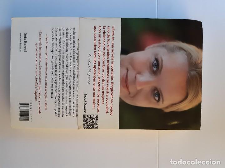 Libros: MATAR A PAPA CARINA BERGFELDT - Foto 2