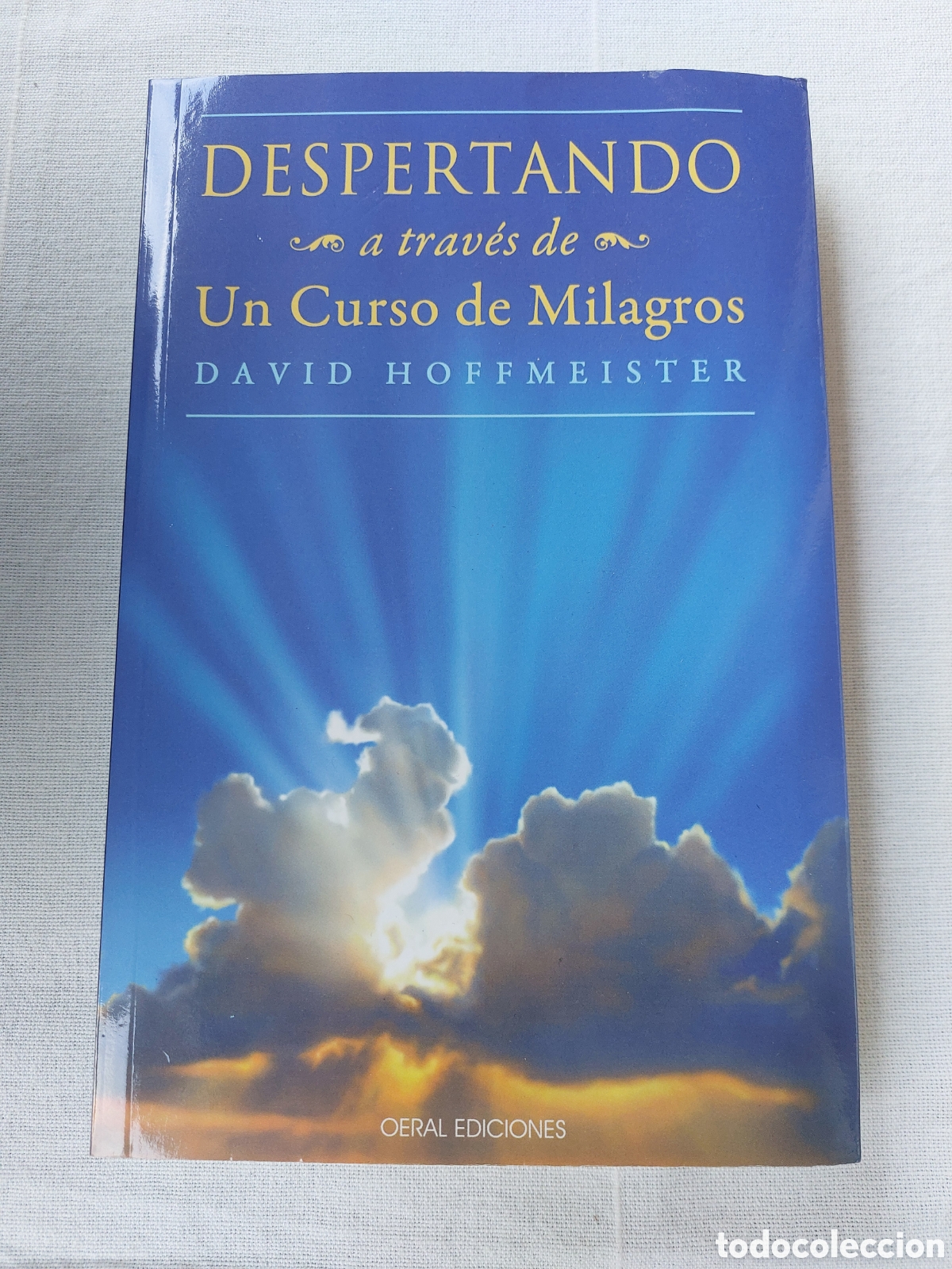 B&uuml;cher: Despertando a trav&eacute;s de un curso de milagros