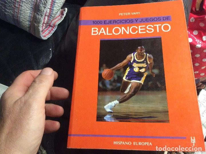 Coleccionismo deportivo: Peter Vary - 1000 ejercicios y juegos de baloncesto - Foto 1