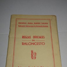 Coleccionismo deportivo: (M) LIBRO REGLAS OFICIALES DE BALONCESTO, FEDERACIÓN ESPAÑOLA DE BALONCESTO 1957