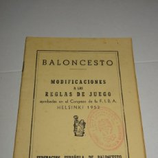 Coleccionismo deportivo: (M) BALONCESTO MODIFICACIONES A LAS REGLAS DE JUEGO HELSINKI 1952, 15 PAG, RÚSTICA EDITORIAL