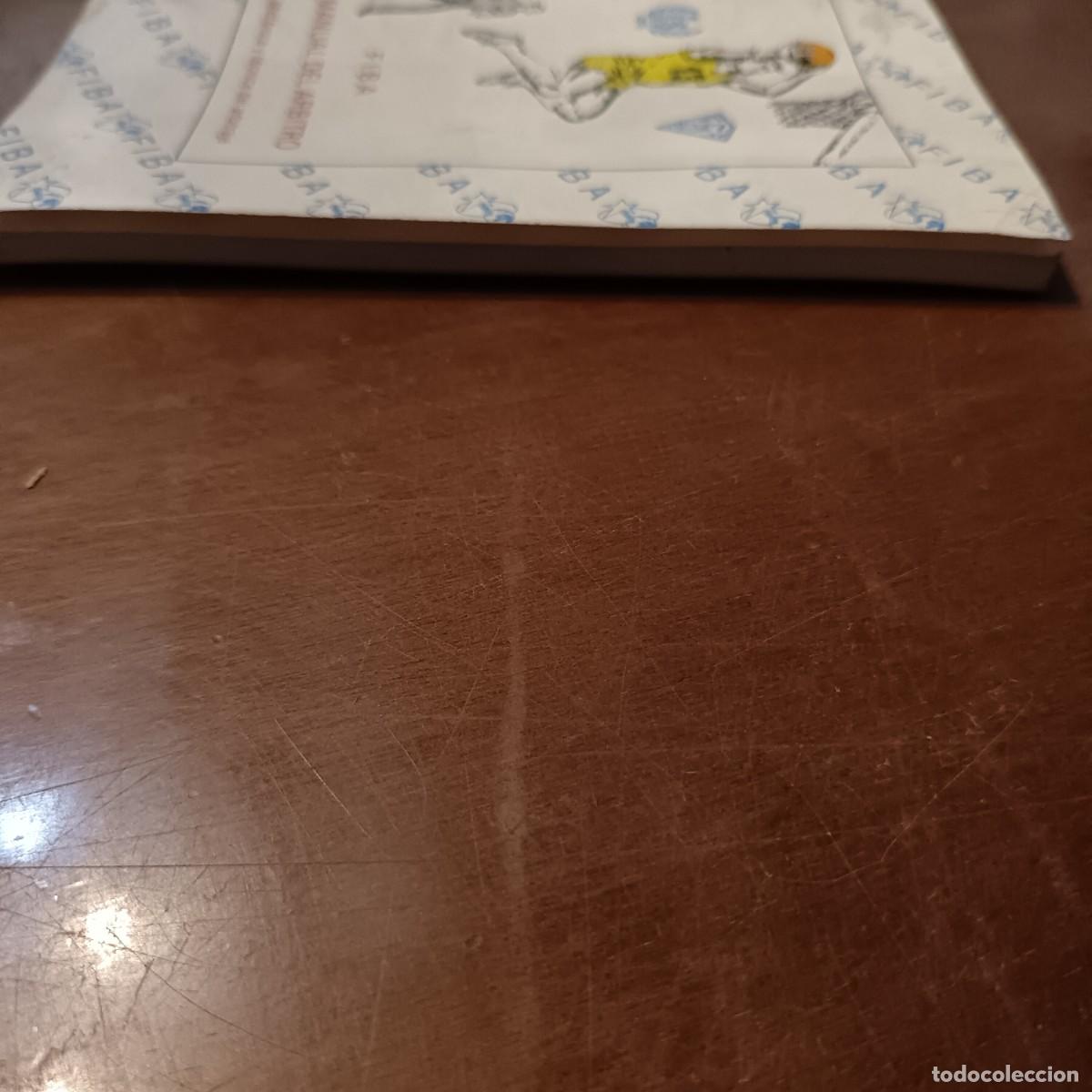 Coleccionismo deportivo: FIBA. MANUAL DEL ARBITRO 1986 - Foto 3