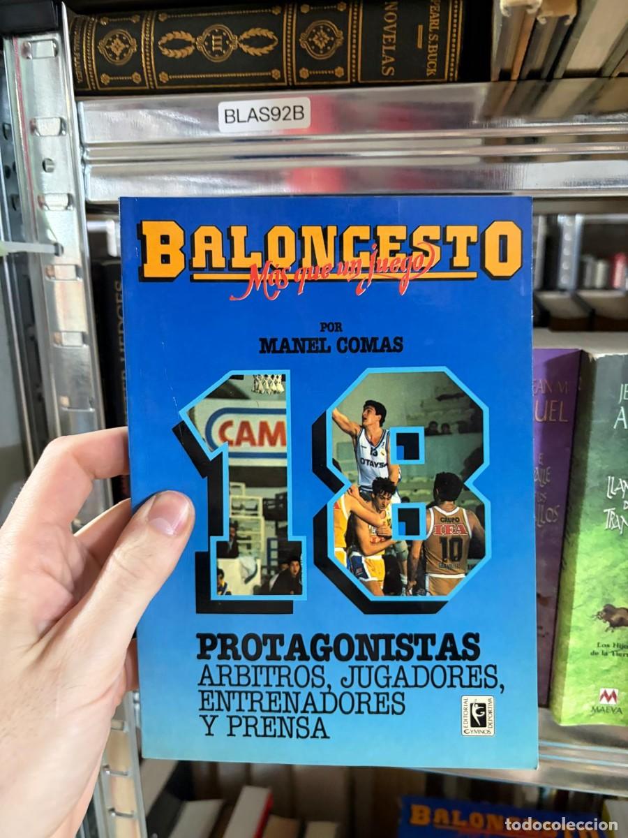 Coleccionismo deportivo: BLAS92B Manel Comas Baloncesto m&aacute;s que un juego 18 Protagonistas: &Aacute;rbitros, jugadores, entrenadores