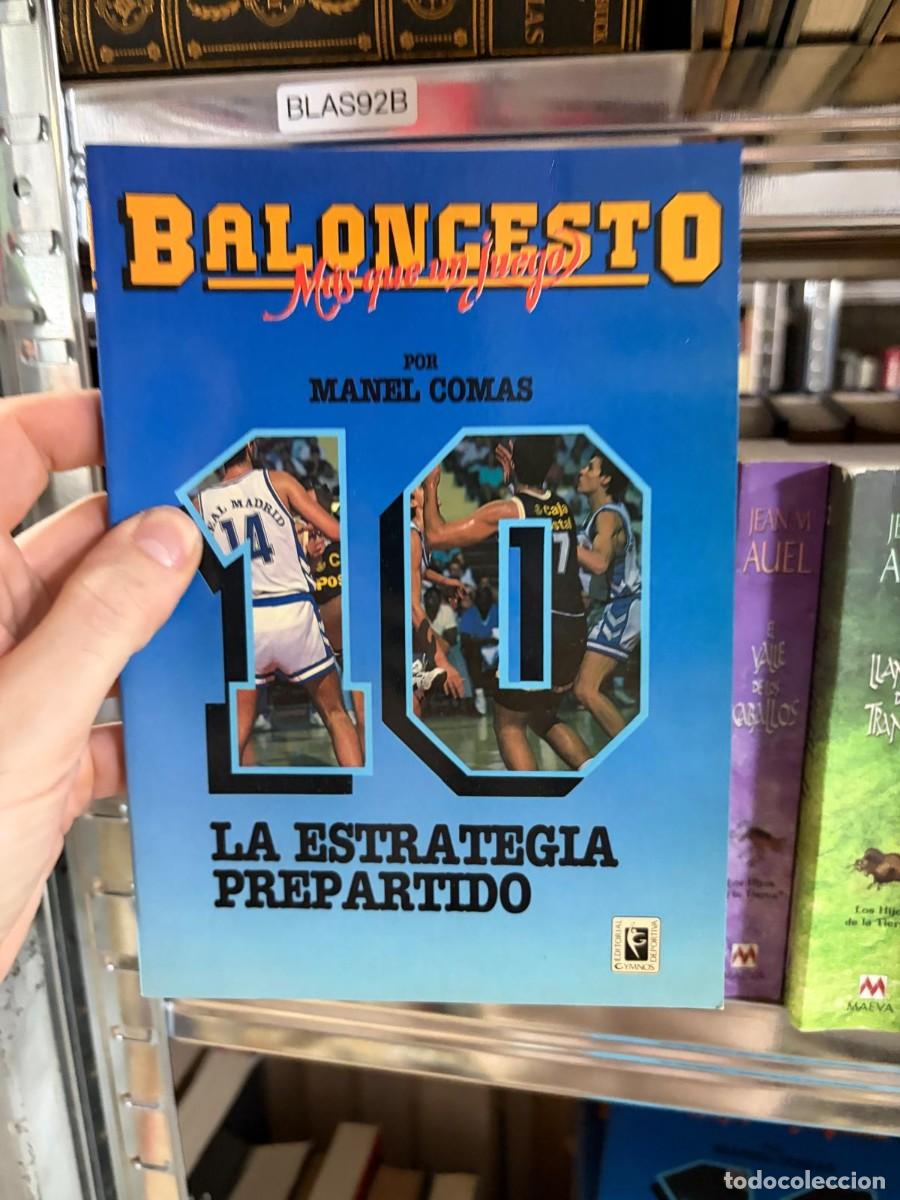 Coleccionismo deportivo: BLAS92B Manel Comas Baloncesto m&aacute;s que un juego 10 La estrategia prepartido Editorial Gymnos
