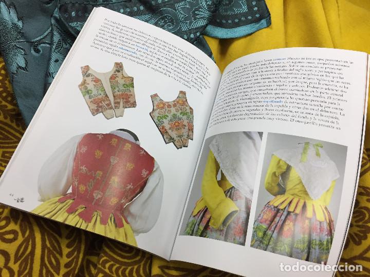 Libros: Cat&aacute;logo de Indumentaria tradicional. - Foto 3