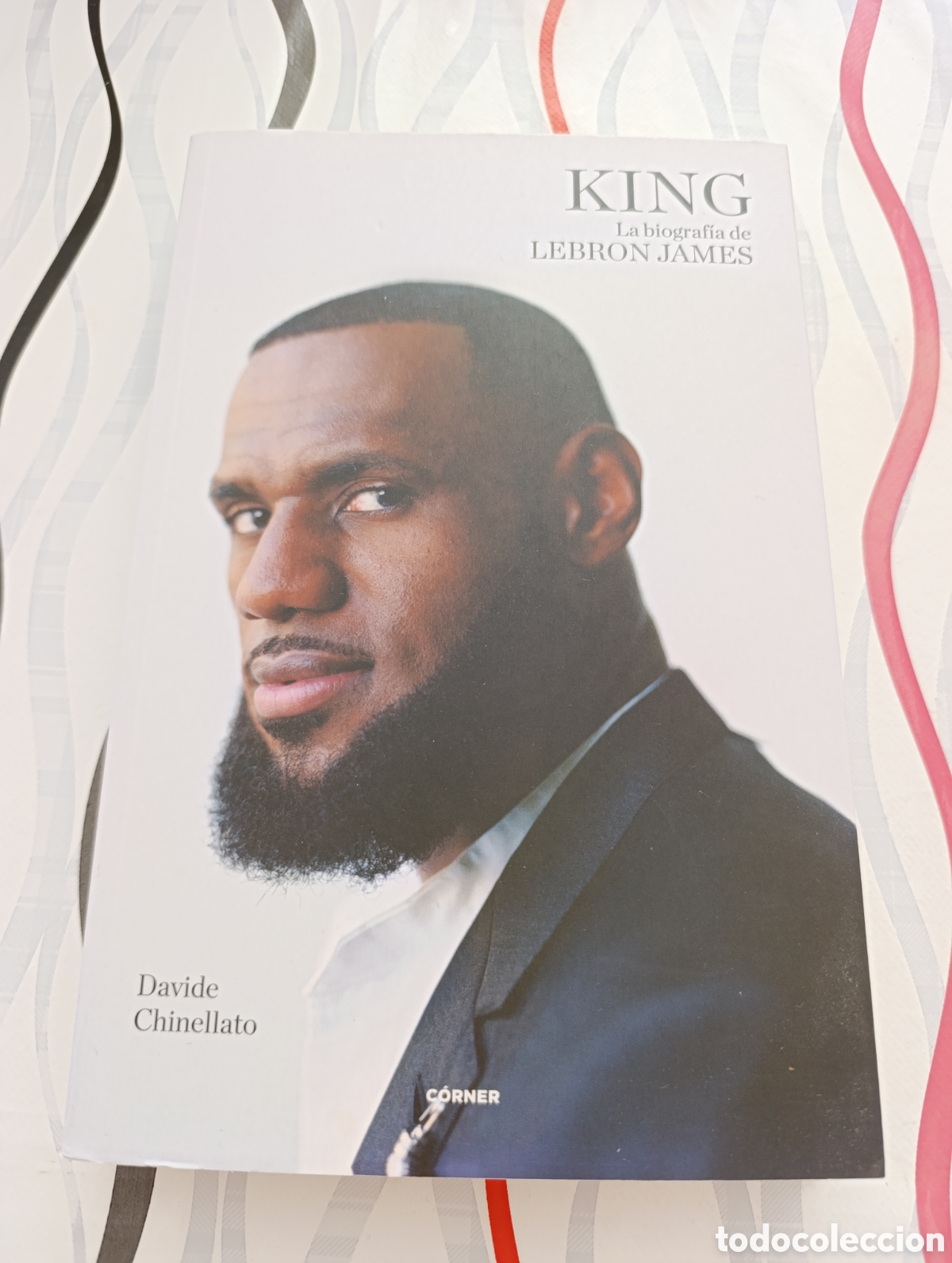 Libros: Libro LeBron James King, de Davide Chinellato. Editorial C&oacute;rner, totalmente nuevo