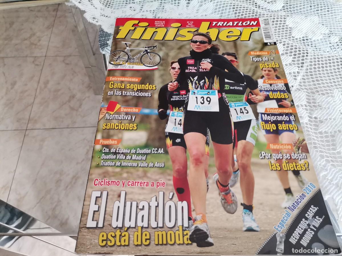 Coleccionismo deportivo: TRIATLON FINISHER N&deg; 124 A&Ntilde;O 2011 - Foto 1