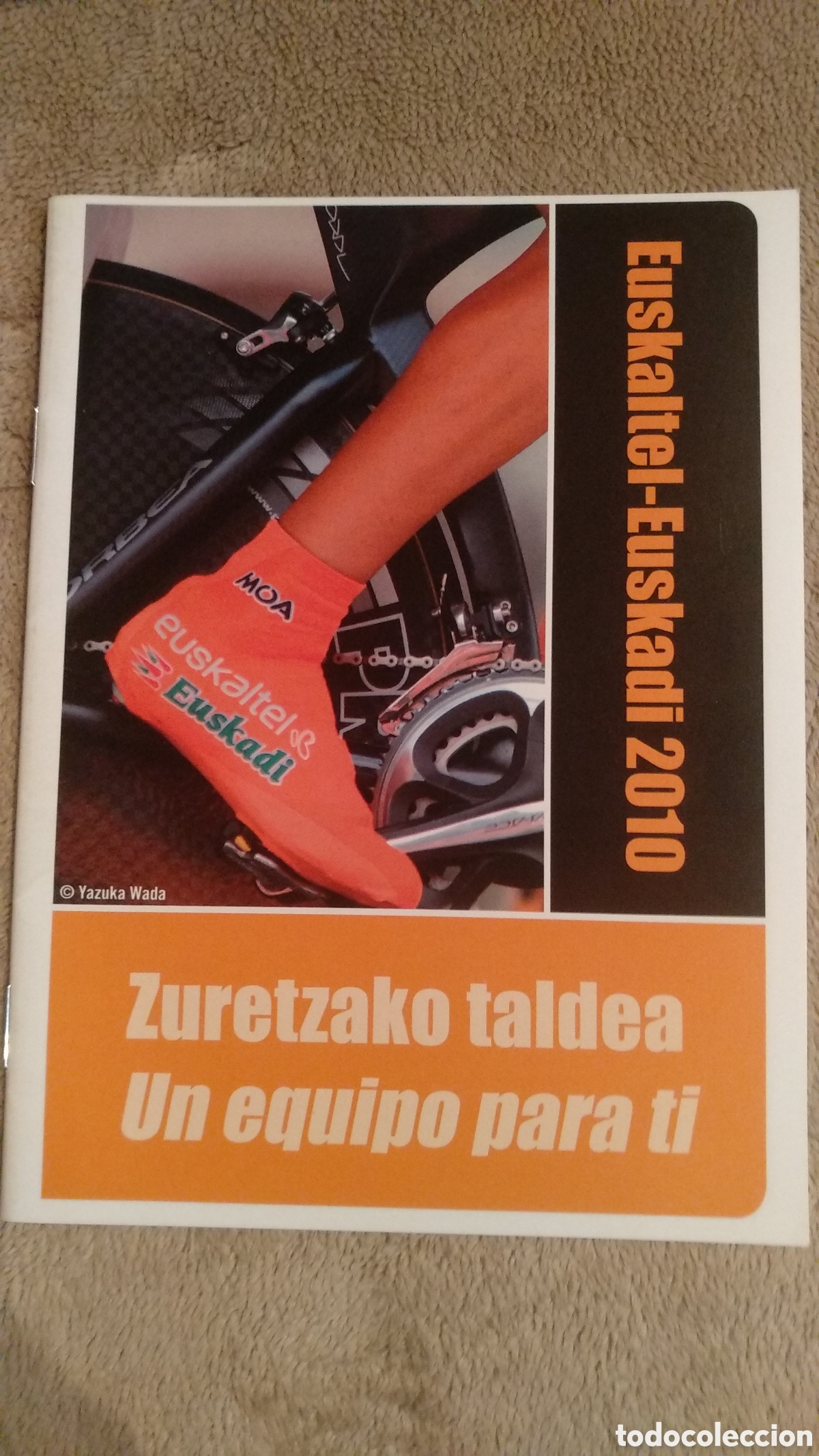 Coleccionismo deportivo: Mini libro Euskaltel de ciclismo - 2010 - Foto 1