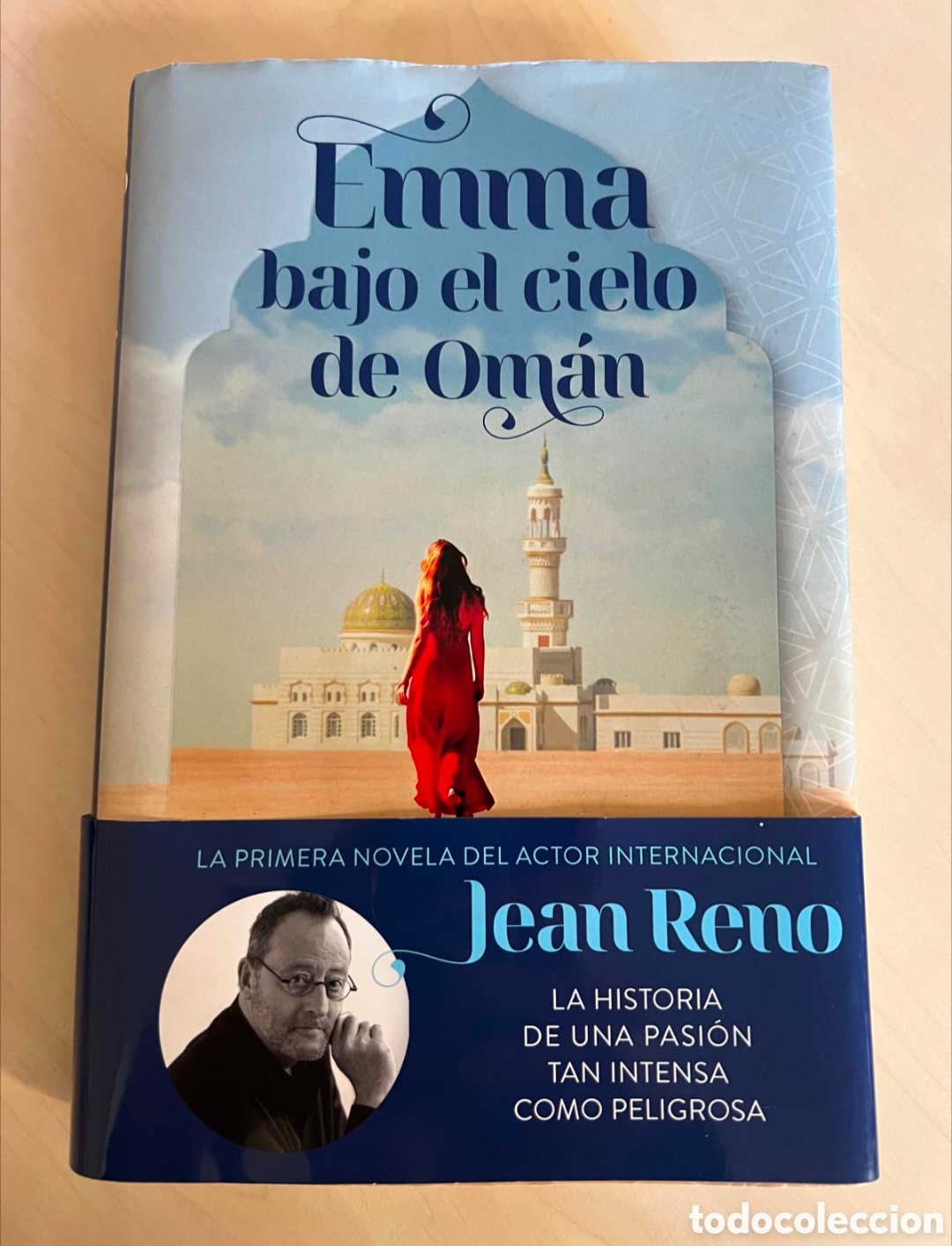 Libros: Emma bajo el cielo de Om&aacute;n