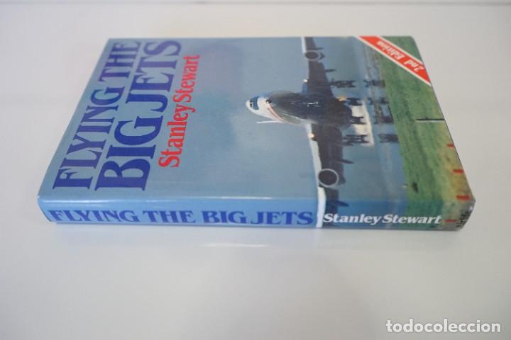 Libros: Flying the big jets. Stanley Stewart - Foto 1