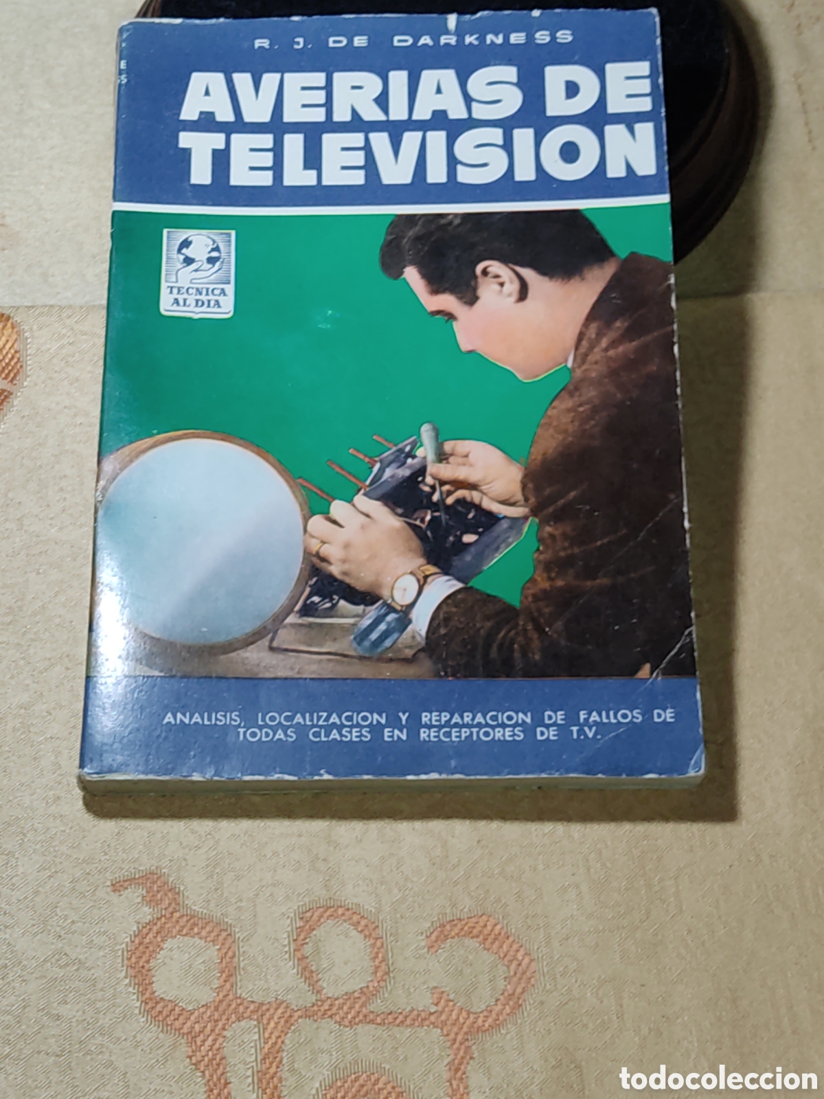 Libros: Aver&iacute;as de Televisi&oacute;n & R.J. De Darkness - Foto 1