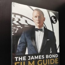 Libros: THE JAMES BOND FILM GUIDE: THE OFFICIAL GUIDE TO ALL 25 007 FILMS HC