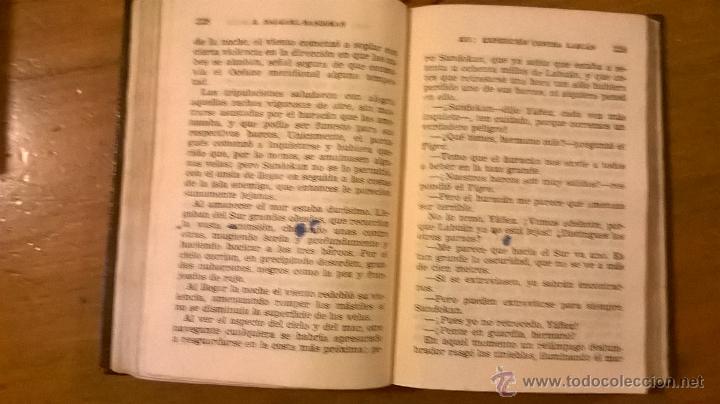Libros de segunda mano: MINI LIBRO - SANDOKAN/ LA MUJER DEL PIRATA (E. Salgari) - AGUILAR - ESPA&Ntilde;A - 1950 - Foto 7