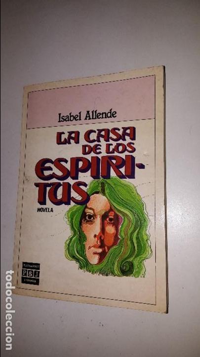Libros de segunda mano: LA CASA DE LOS ESPIRITUS  - ISABEL ALLENDE - Foto 1