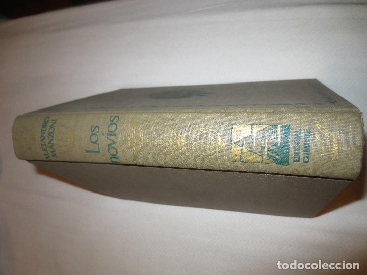 Libros de segunda mano: los novios  editorial cumbre - Foto 3
