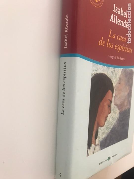 Libros de segunda mano: La casa de los esp&iacute;ritus - Isabel Allende - Foto 2