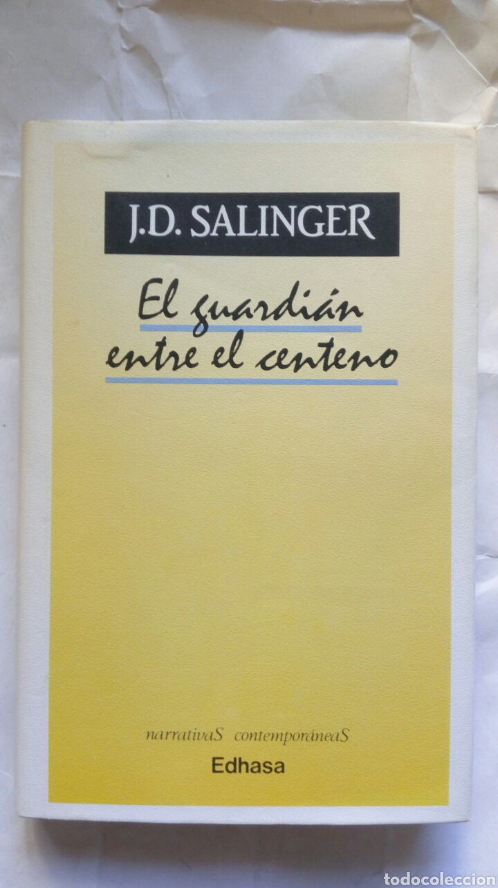 Libros de segunda mano: El guardi&aacute;n entre el centeno. J. D. Salinger. - Foto 1