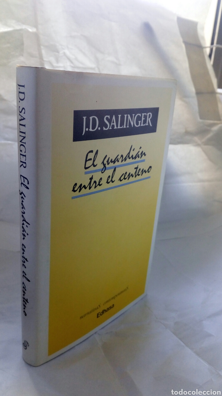 Libros de segunda mano: El guardi&aacute;n entre el centeno. J. D. Salinger. - Foto 2