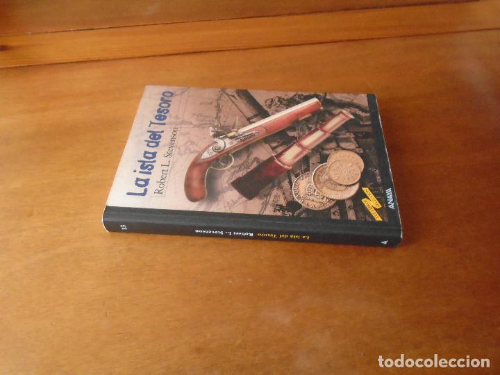 Libros de segunda mano: LA ISLA DEL TESORO. ROBERT L. STEVENSON. ANAYA, 2011 - Foto 2